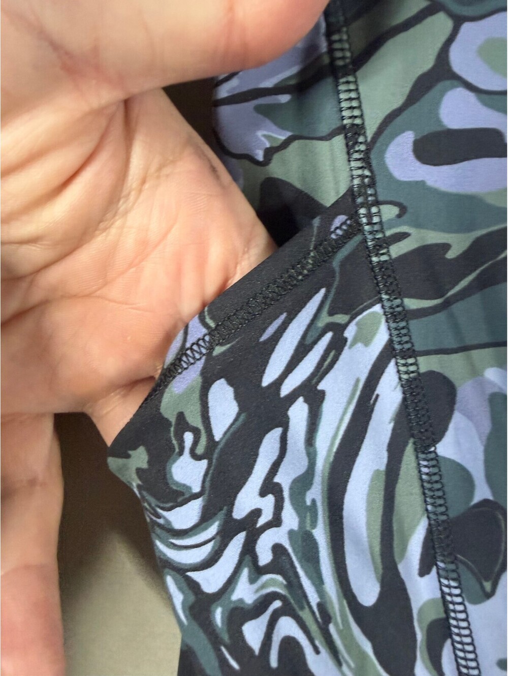 Lululemon Fast & Free HR Tight 28" with Pockets Sz 12 in Flower Meld Multi NWT - Picture 7 of 10
